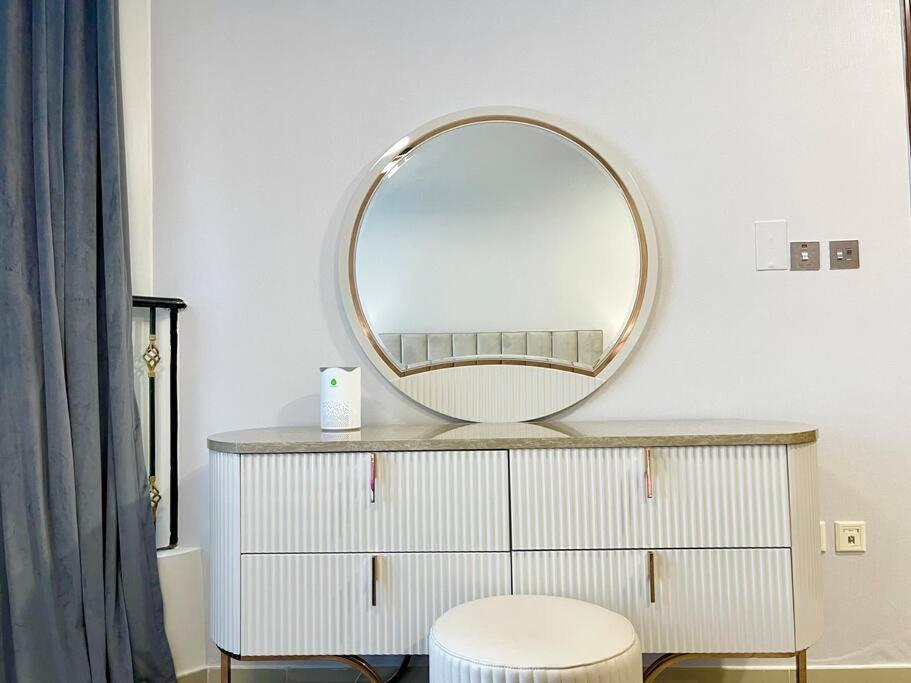 Cozy Upgraded Residential Flat With Sea, Mangrove, Pool View - 1203 Not Hotel Abu Dhabi Exterior foto